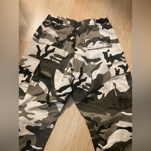 Camo utility pants, white/dark green - Picture 3 of 5